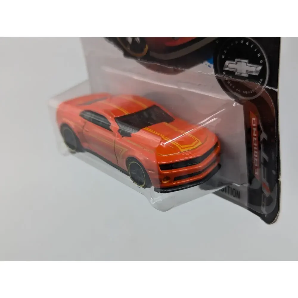 Hot Wheels 2017 '13 Chevy Camaro Special Edition Camaro Fifty 3/5 246/365
